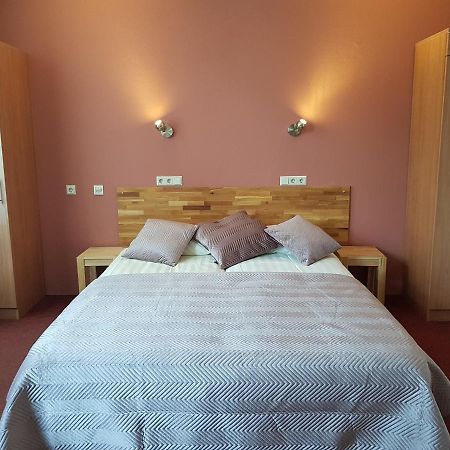 Hotel De Wilde Kriek Valkenburg aan de Geul المظهر الخارجي الصورة